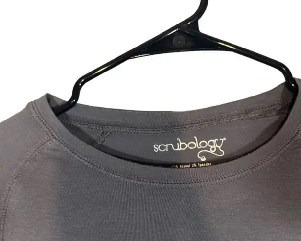 Scrubology Gray Long Sleeve Stretch Medical Scrub Pullover Top Women Sz XS