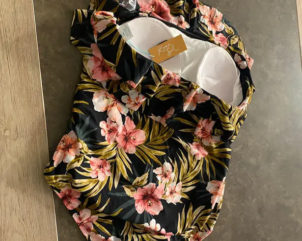 One Piece Women's Double Flounce Front Full Coverage Swimsuit - Kona Sol™