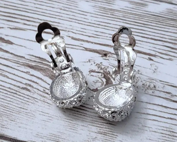 Vintage Clip On Earrings