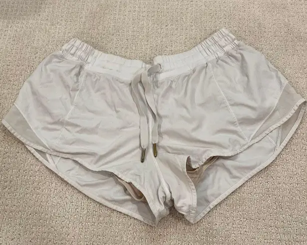 Lululemon Hotty Hot Short 2.5”