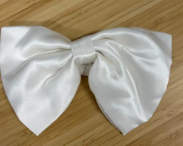 The Bar  Bows Hair Bow Accessory White Womens