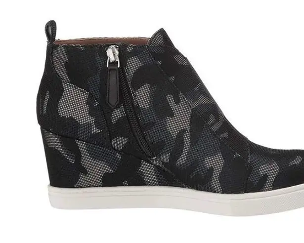 Linea Paolo Felicia wedge sneaker camo black grey size 10 casual shoes