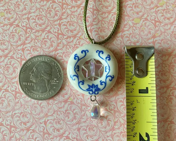 Handmade flower porcelain donut unique boho fairy whimsical necklace💐⭐️💧