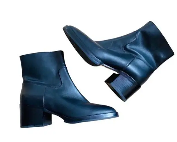 via spiga genuine Leather ankle booties with block heel NEW