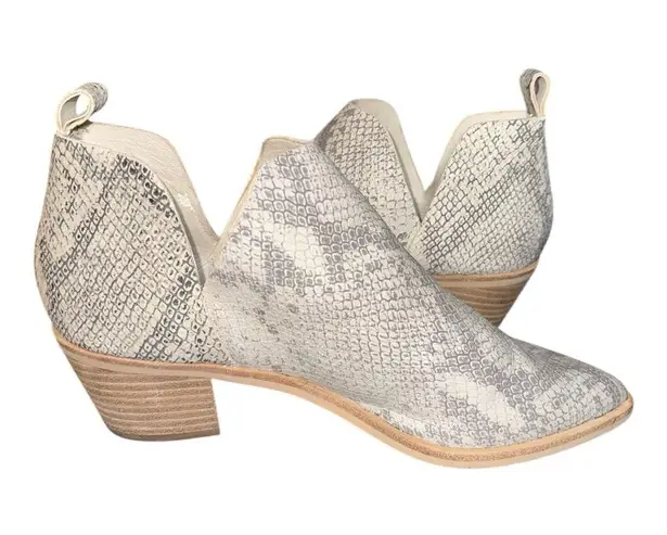 Dolce Vita Women's Sonni Snakeskin Ankle Bootie size 8 Gray