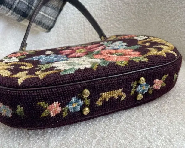 Vintage 60s Needlepoint Floral Purse Dark Brown Clamshell Clasp