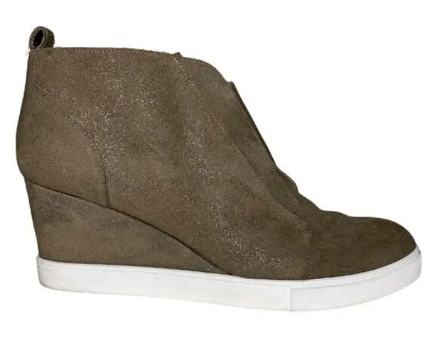 Linea Paolo Anna Perforated Suede Low Heel Wedge Sneaker Dark Olive 10M Brown Size 10