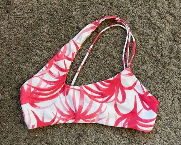 Mikoh  bikini top size Medium but can fit small too!