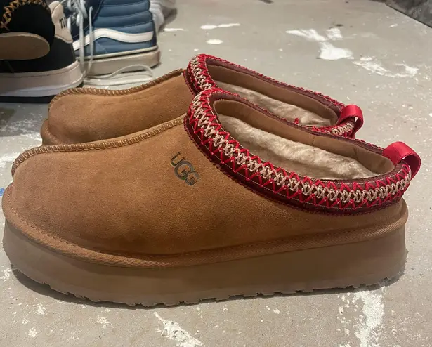 UGG Tazz Platform S