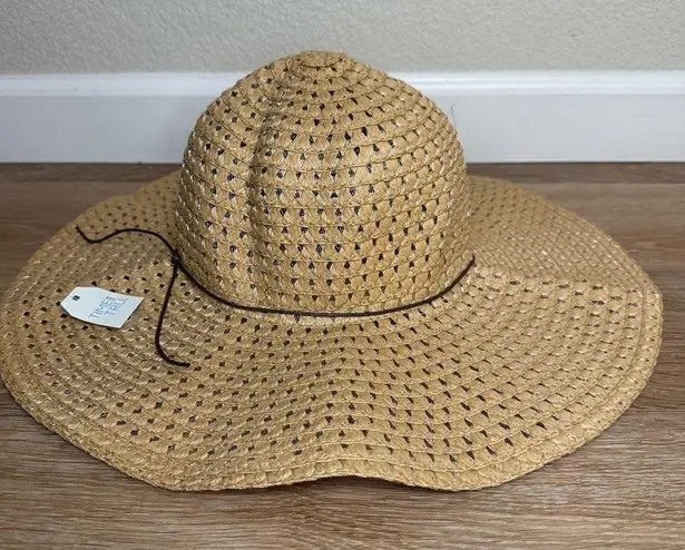 Time And Tru NWT Straw Floppy Packable Beach Hat