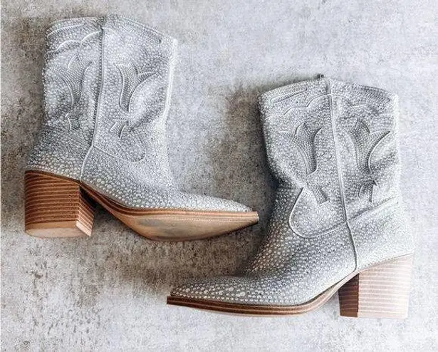 Crown Vintage Silver Rhinestone Sparkle Boot Size 7.5