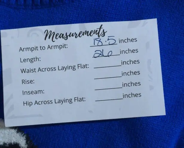 Isabella's Closet Penguins Kissing Under Mistletoe Ugly Christmas Sweater Large