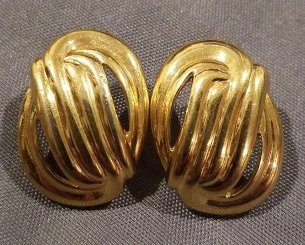 💕Napier💕 Gold Clip On Earrings