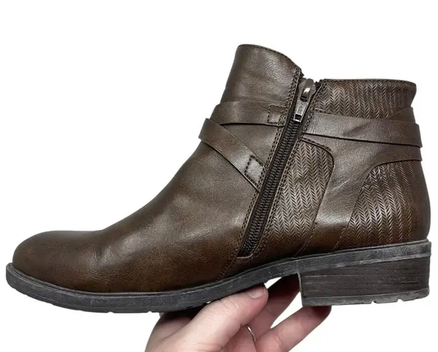 Baretraps “Yadda” Women’s Size 8.5M Brown Side Zip Ankle Booties Faux Leather