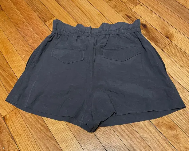 Club Monaco NWOT Linen Shorts High Waist Paperbag Belt Tie Pleated Pinstripes