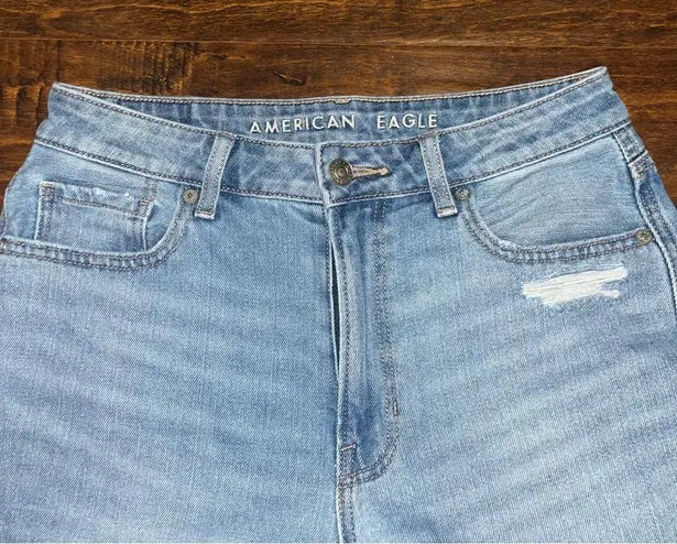 American Eagle  Mom Jeans Distressed | Size 4 | Medium wash