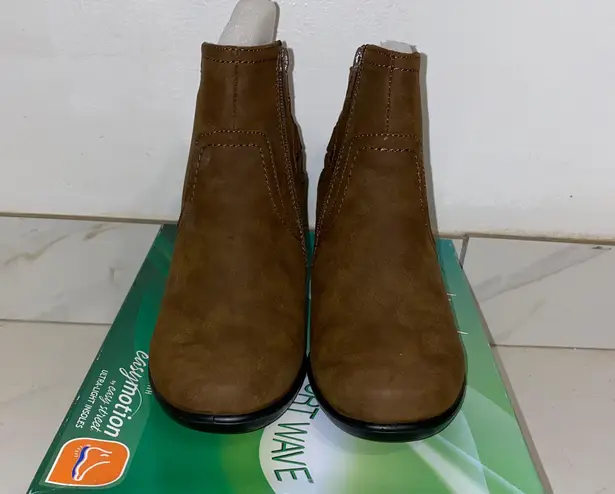 Easy Street NIB $55 Brown Matte Dawnta Strap Harnessed 2” Heel Bootie 7