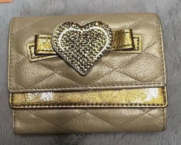 Lovcat Paris Women's Gold Leather Trifold Wallet with Heart Design