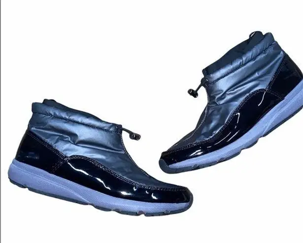 Sporto Tracy size 8 1/2 black slip on waterproof boots