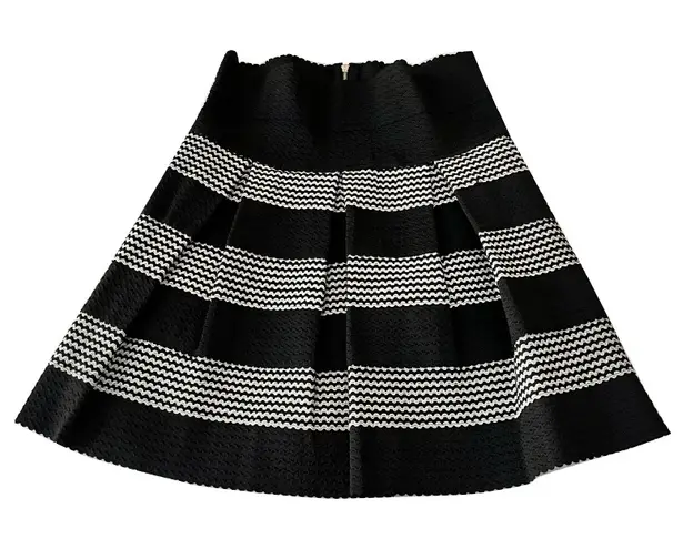 Petit Gâteau B&W Striped Mini Skirt Black Size M
