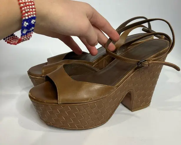 Bottega Veneta Intrecciato weave platform leather sandals made in Italy sz 39.5