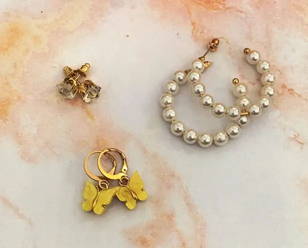 Cassie Yellow Butterfly & Pearl Earring Set