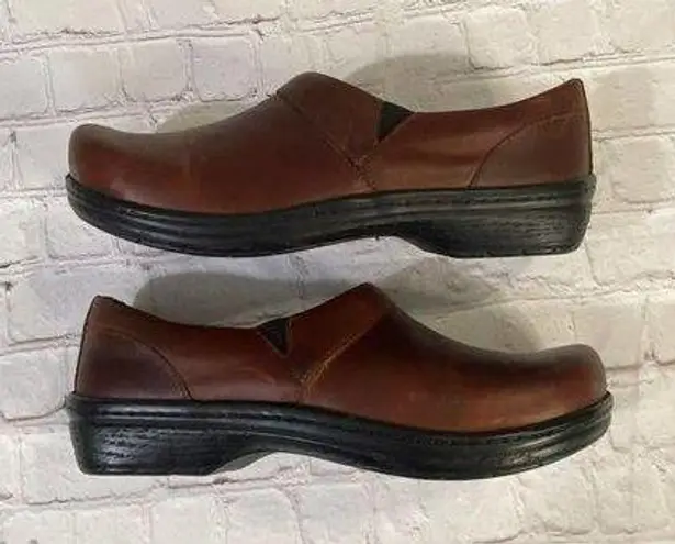 Klogs size 10 Brown