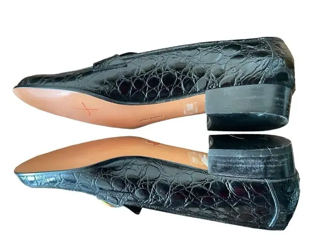 Salvatore Ferragamo Croc Embossed Leather Loafer in Black with Gold Size 6