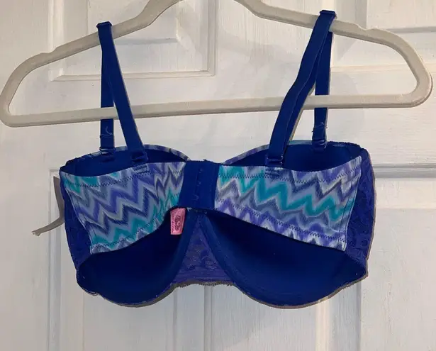 Fruit of the Loom Size 38d bright blue chevron convertible bra