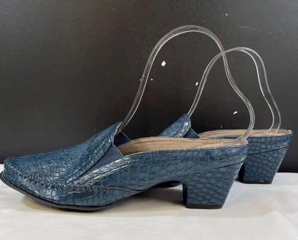 Rialto Comfort Vette Womens Blue Croc Print Mules Size 9.5M SKU 6421
