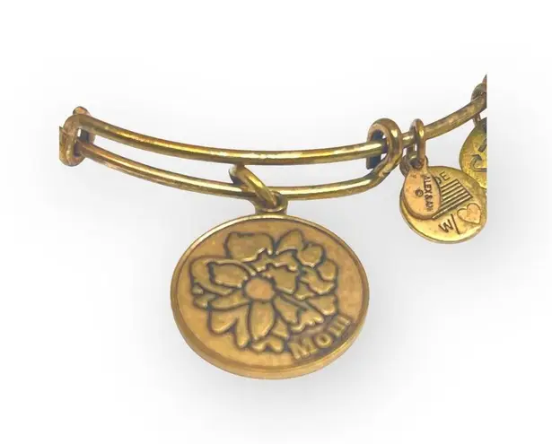 ALEX AND ANI  ❤︎︎ Because I Love You Mom Expandable Bangle Bracelet ❤︎︎ Gold ❤︎︎