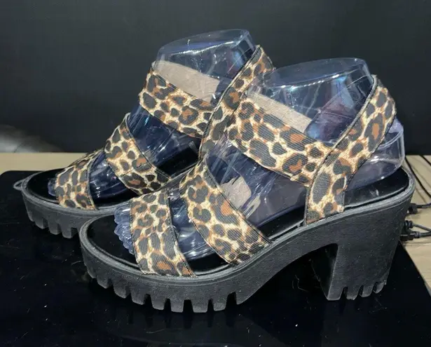 Madden Girl ‎ Leopard Chunky Lug Block Heel Platform Sandals Animal Print Size 7 - Image 1