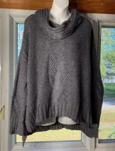 Sweaters & Knits image