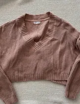 Sweaters & Knits image