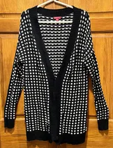 Sweaters & Knits image