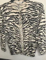 Sweaters & Knits image