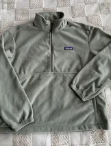 Sweaters & Knits image