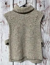 Sweaters & Knits image