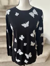 Sweaters & Knits image