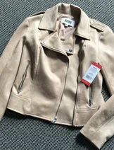 Jackets & Coats image