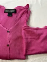 Sweaters & Knits image