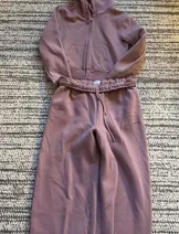 Sweaters & Knits image