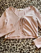 Sweaters & Knits image