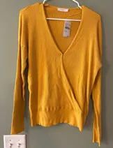 Sweaters & Knits image