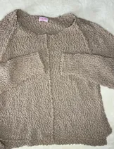 Sweaters & Knits image