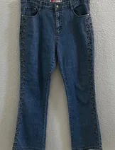 Jeans & Denim image