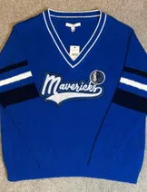 Sweaters & Knits image