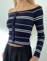 Sweaters & Knits image