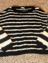 Sweaters & Knits image