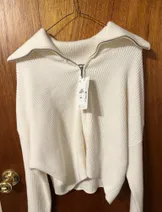 Sweaters & Knits image